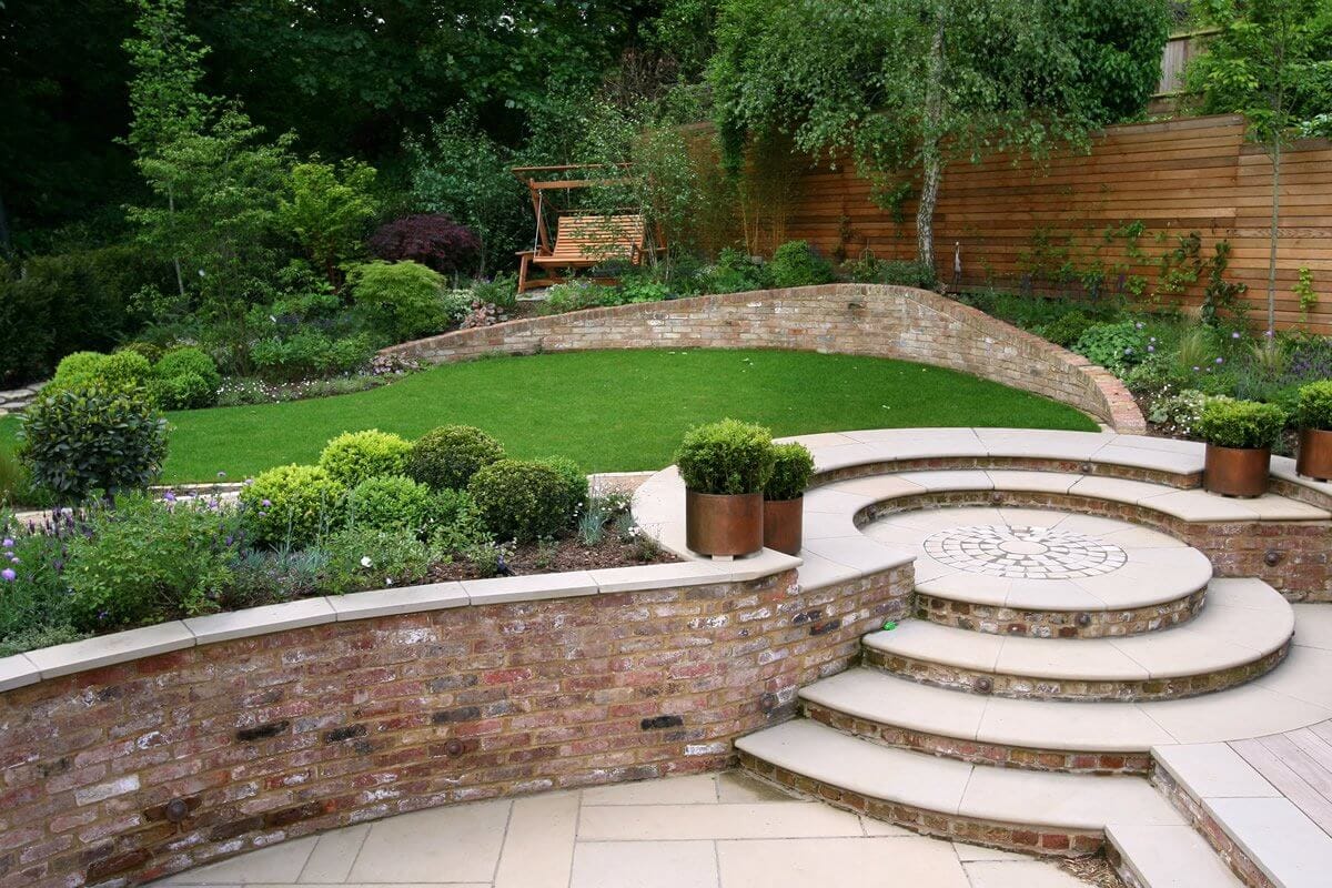 We build retaining walls of all sizes, heights, shapes, styles.