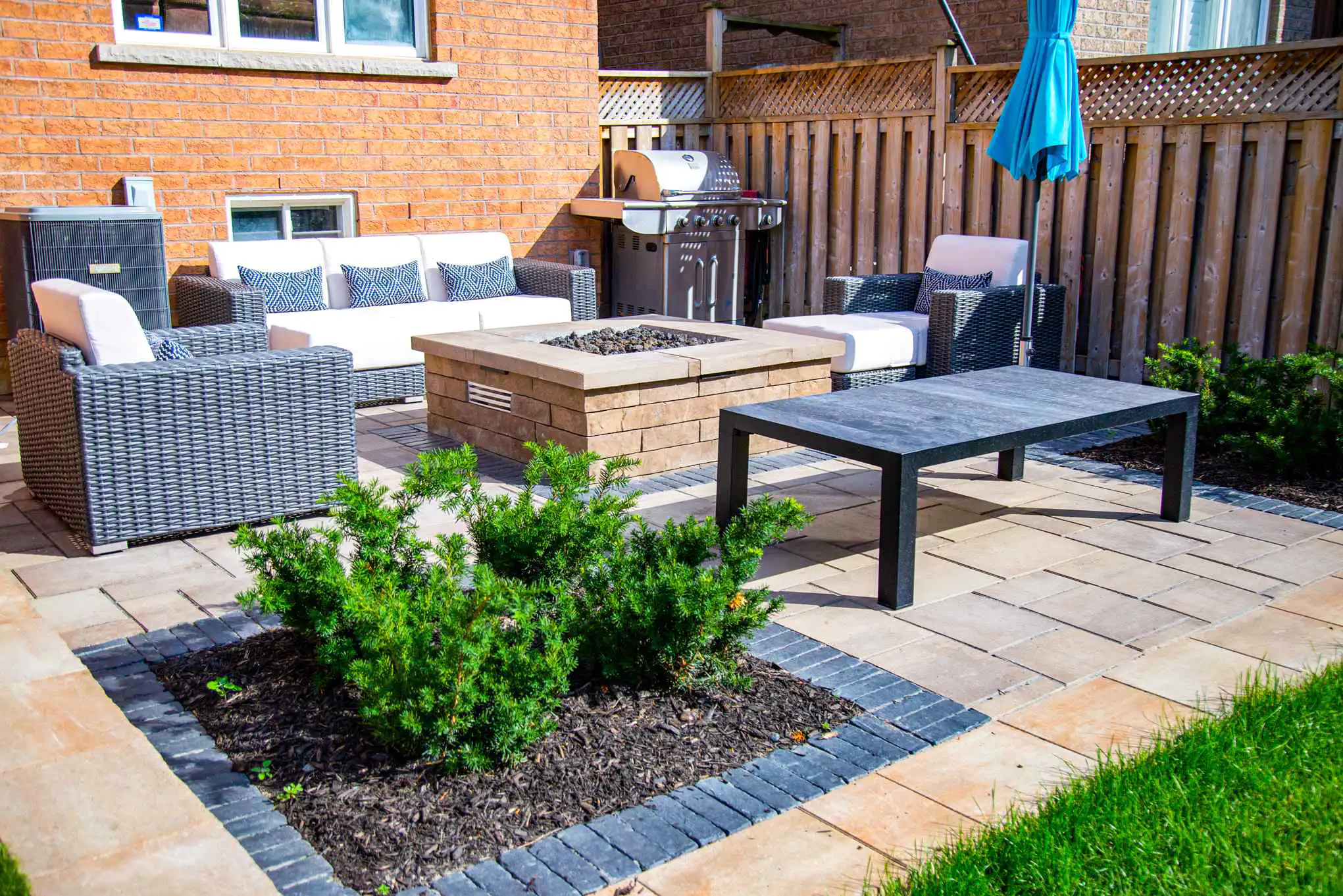 Captain Handy photo 5